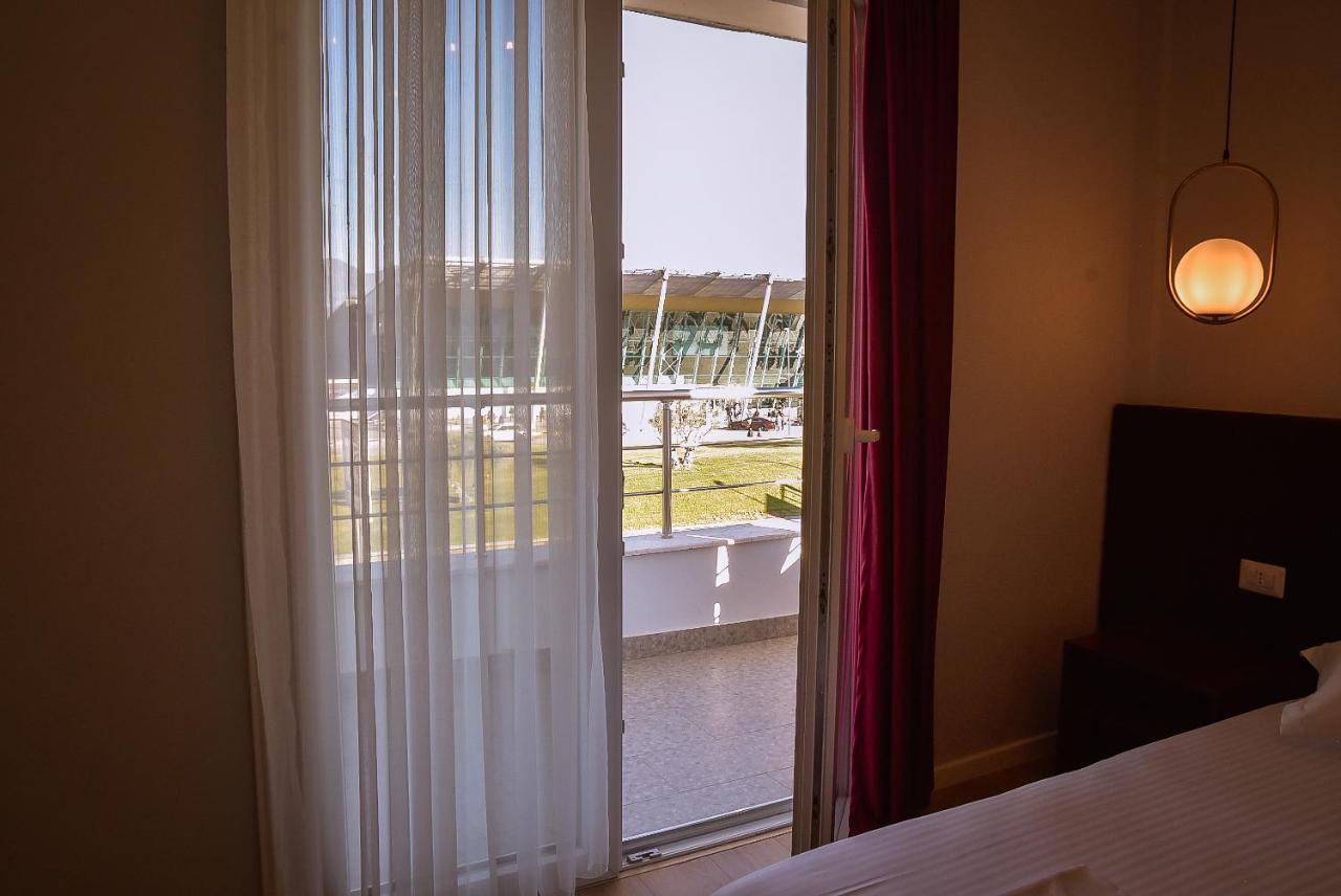 Hotel Jurgen Rinas Εξωτερικό φωτογραφία